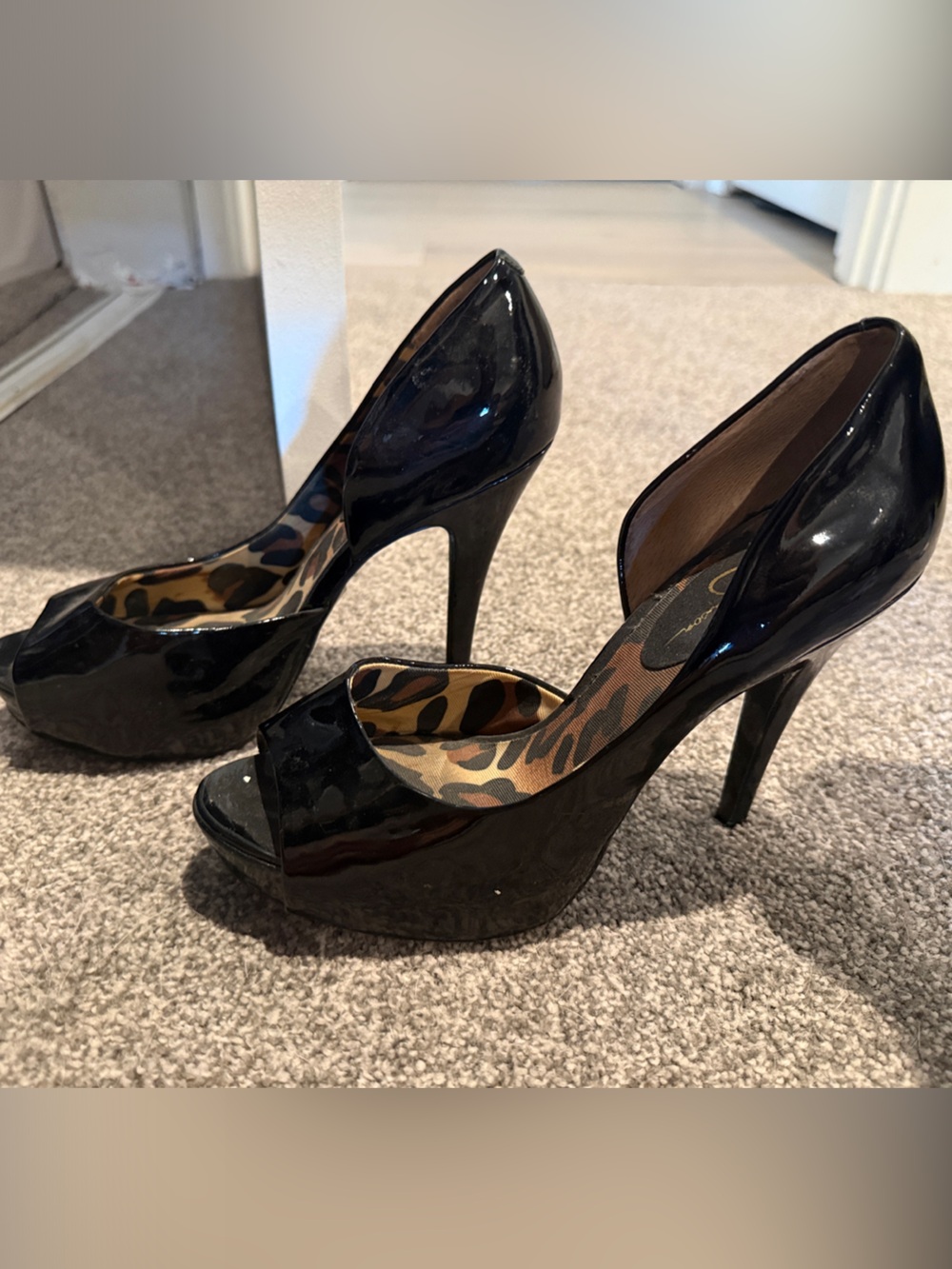 Jessica Simpson Black Patent Peep-Toe Platform Heels